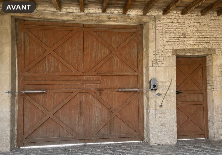 Portes de grange en bois à Douzat — avant travaux